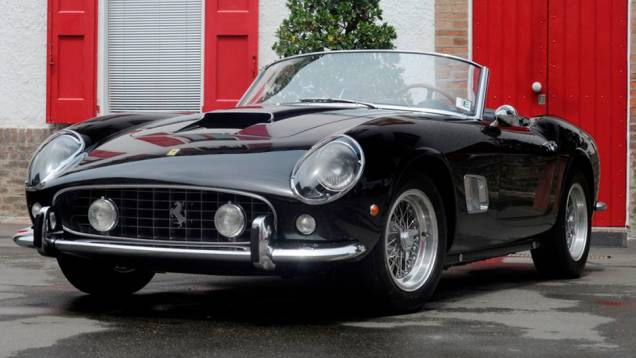 5º - Ferrari 250 GT SWB California Spider (1961); arrematada por US$ 18.500.00 em fevereiro de 2015