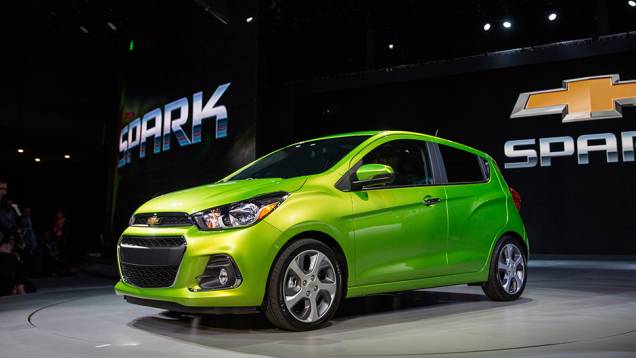 Chevrolet Spark | <a href="https://quatrorodas.abril.com.br/noticias/saloes/new-york-2015/chevrolet-revela-spark-2016-852520.shtml" target="_blank" rel="migration">Leia mais</a> Chevrolet Spark | <a href="https://quatrorodas.abril.com.br/noticias/saloes/new-york-2015/chevrolet-revela-spark-2016-852520.shtml" target="_blank" rel="migration">Leia mais</a>