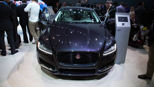 Jaguar XF | <a href="https://quatrorodas.abril.com.br/noticias/saloes/new-york-2015/jaguar-apresenta-novo-xf-850881.shtml" target="_blank" rel="migration">Leia mais</a>