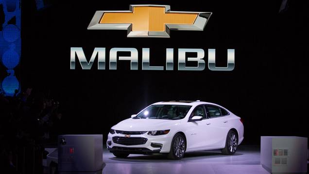 Chevrolet Malibu | <a href="https://quatrorodas.abril.com.br/noticias/saloes/new-york-2015/chevrolet-malibu-emagrece-136-kg-nova-geracao-852327.shtml" target="_blank" rel="migration">Leia mais</a>