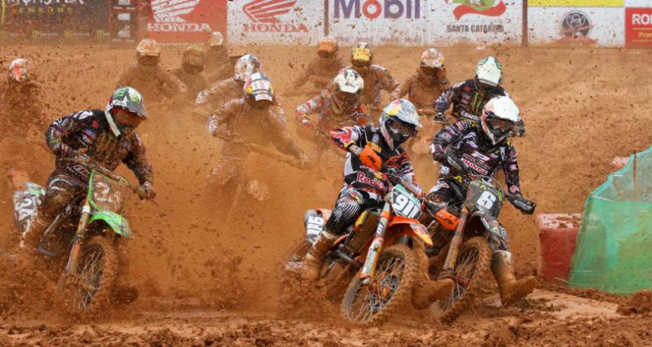 Muita lama na MX2 no GP Brasil de Motocross