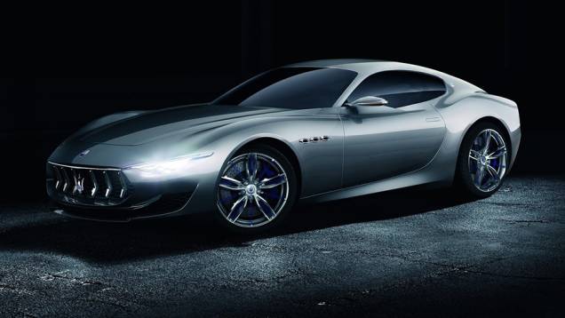 Maserati Alfieri (2014) - nada como homenagear um de seus cofundadores com um protótipo extremamente interessante. O cupê esportivo deverá, efetivamente, ganhar uma versão de produção. | <a href="https://quatrorodas.abril.com.br/galerias/especiais/conceitos" rel="migration"></a>