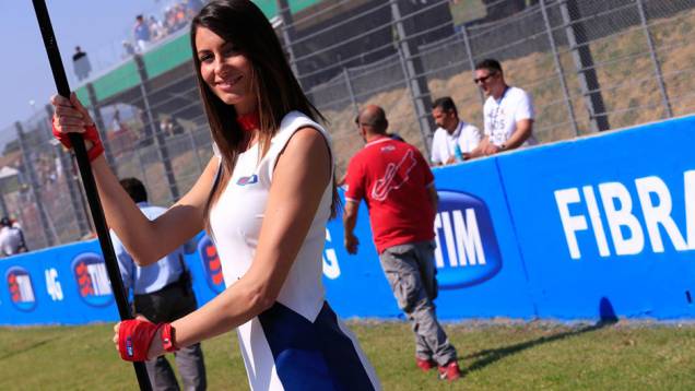 Confira as belas garotas do grid da MotoGP em Mugello! | <a href="https://quatrorodas.abril.com.br/moto/noticias/motogp-jorge-lorenzo-vence-mugello-871621.shtml" rel="migration">Leia mais</a>