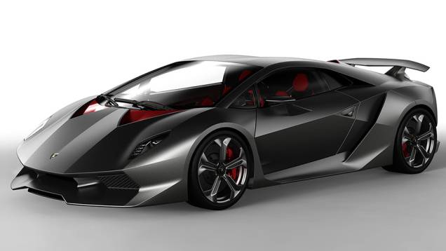 O nome "Sesto Elemento" não foi dado pela Lamborghini por acaso. O supercarro lançado no Salão de Paris de 2010 foi o primeiro a contar com sua estrutura 100% em fibra de carbono (este, o sexto elemento da Tabela Periódica). O nome "Sesto Elemento" não foi dado pela Lamborghini por acaso. O supercarro lançado no Salão de Paris de 2010 foi o primeiro a contar com sua estrutura 100% em fibra de carbono (este, o sexto elemento da Tabela Periódica).