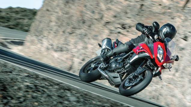 O modelo chega para suceder a versão 1050 | <a href="https://quatrorodas.abril.com.br/moto/noticias/triumph-revela-tiger-sport-731104.shtml" rel="migration">Leia mais</a>