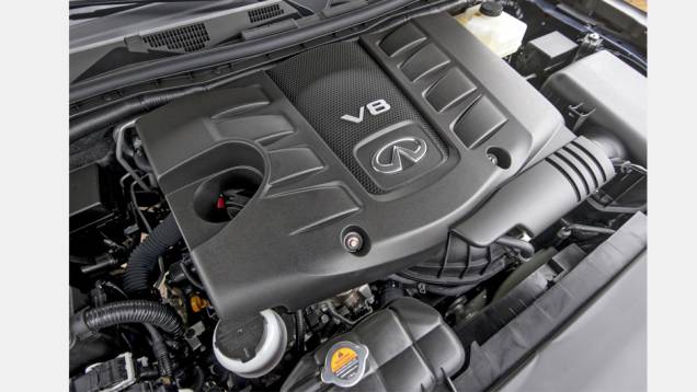 O SUV é equipado com motor V8. | <a href="https://quatrorodas.abril.com.br/noticias/saloes/new-york-2014/" rel="migration">Leia mais</a> O SUV é equipado com motor V8. | <a href="https://quatrorodas.abril.com.br/noticias/saloes/new-york-2014/" rel="migration">Leia mais</a>