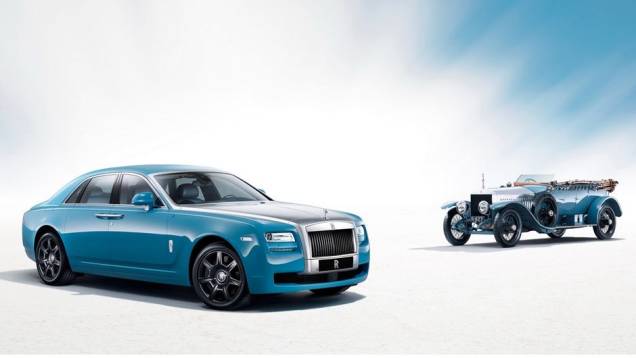 A Rolls-Royce aderiu à ideia de criar edições especiais de seus modelos baseadas em veículos do passado. É com essa proposta que a marca apresenta o Ghost Alpine Trial Centenary Collection neste Salão de Xangai | <a href="%20https://quatrorodas.abril.com.br/" rel="migration"></a>