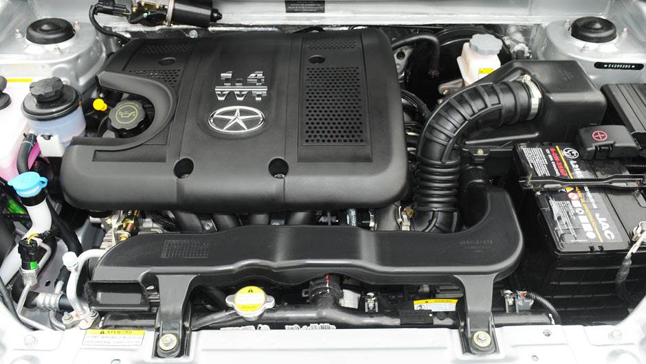 S&oacute; o motor &eacute; que n&atilde;o foi alterado: o 1.4 VVT continua entregando 108 cv apenas com gasolina no tanque | <a href="https://quatrorodas.abril.com.br/galerias/jac/j3-j3-turin-2014-744437.shtml" rel="migration">Leia mais</a>