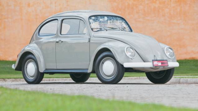 VW Sedan Pé de Boi: nascido em 1965, o modelo despojado não tinha nem tampa do porta-luvas; como o carro já era símbolo de status, acabou descontinuado um ano depois