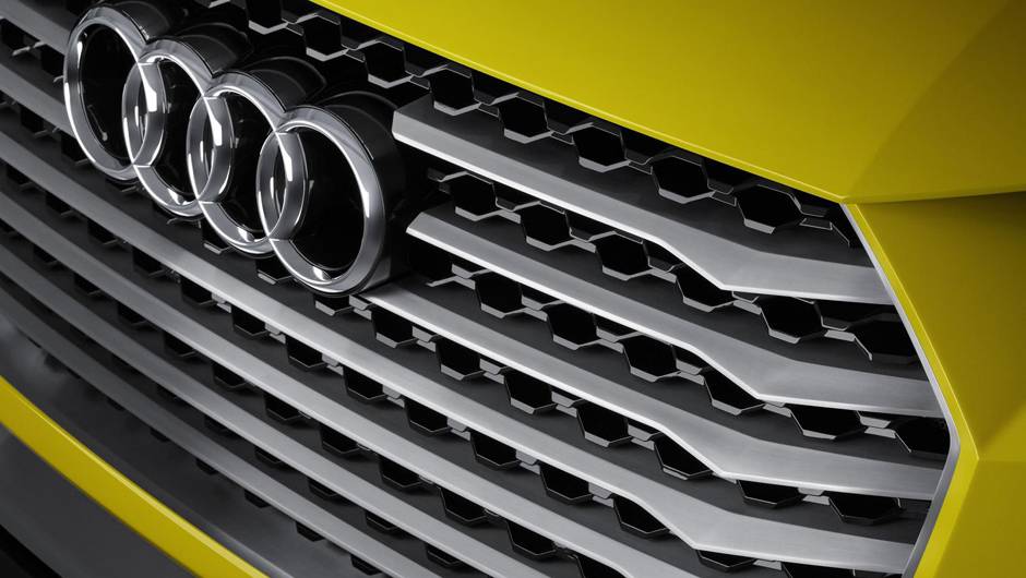 Sua motoriza&ccedil;&atilde;o h&iacute;brida engloba um motor TFSI de 2.0 e 4 cilindros. | <a href="https://quatrorodas.abril.com.br/noticias/saloes/pequim-2014/audi-tt-offroad-revelado-780298.shtml" rel="migration">Leia mais</a>