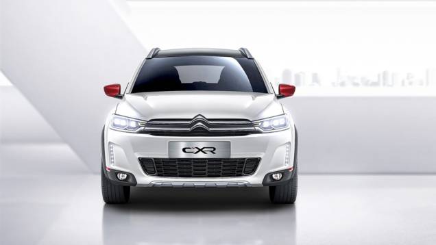 O C-XR compartilha plataforma e diversos componentes com o Peugeot 2008. | <a href="https://quatrorodas.abril.com.br/noticias/saloes/pequim-2014/citroen-revela-conceito-c-xr-780309.shtml" rel="migration">Leia mais</a> O C-XR compartilha plataforma e diversos componentes com o Peugeot 2008. | <a href="https://quatrorodas.abril.com.br/noticias/saloes/pequim-2014/citroen-revela-conceito-c-xr-780309.shtml" rel="migration">Leia mais</a>