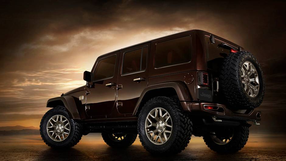 O ve&iacute;culo tem pintura marrom met&aacute;lico e interior com detalhes em couro feitos &agrave; m&atilde;o. | <a href="https://quatrorodas.abril.com.br/noticias/saloes/pequim-2014/jeep-wrangler-vira-conceito-sundancer-780308.shtml" rel="migration">Leia mais</a>
