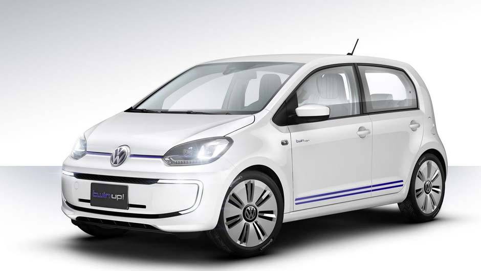Embora seja econ&ocirc;mico, o carro n&atilde;o decepciona no desempenho: ele acelera de 0 a 100 km/h em 15,7 segundos e chega aos 140 km/h, limitados eletronicamente | <a href="https://quatrorodas.abril.com.br/galerias/saloes/toquio-2013/vw-twin-up-760756.shtml" rel="migration">Leia</a>