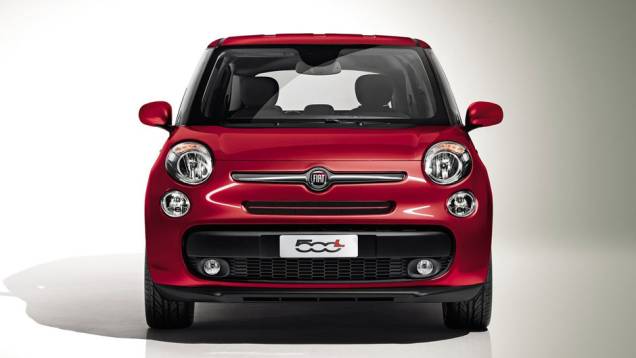 Fiat deve lançar futuramente uma versão de sete lugares | <a href="https://quatrorodas.abril.com.br/saloes/genebra/2012/fiat-500l-678496.shtml" rel="migration">Leia mais</a>