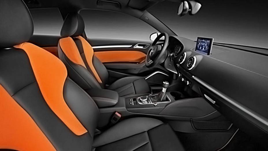 Interior adota lista de equipamentos usada pelo A6 e A8 | <a href="https://quatrorodas.abril.com.br/saloes/genebra/2012/audi-a3-678626.shtml" rel="migration">Leia mais</a>