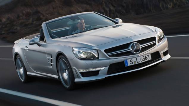 Mercedes-Benz SL 63 AMG: nova geração ganhou motor novo e ficou mais leve | <a href="https://quatrorodas.abril.com.br/saloes/genebra/2012/mercedes-benz-sl-63-amg-678528.shtml" rel="migration">Leia mais</a>