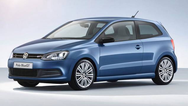 VW Polo BlueGT: destaque do hatch é o baixo consumo de combustível | <a href="https://quatrorodas.abril.com.br/saloes/genebra/2012/vw-polo-bluegt-678669.shtml" rel="migration">Leia mais</a>
