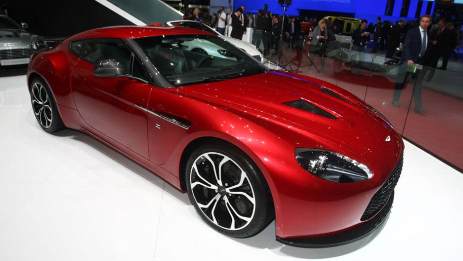 Aston Martin V12 Zagato <a href="https://quatrorodas.abril.com.br/saloes/genebra/2012/aston-martin-v12-zagato-678362.shtml" target="_blank" rel="migration">Leia mais</a>