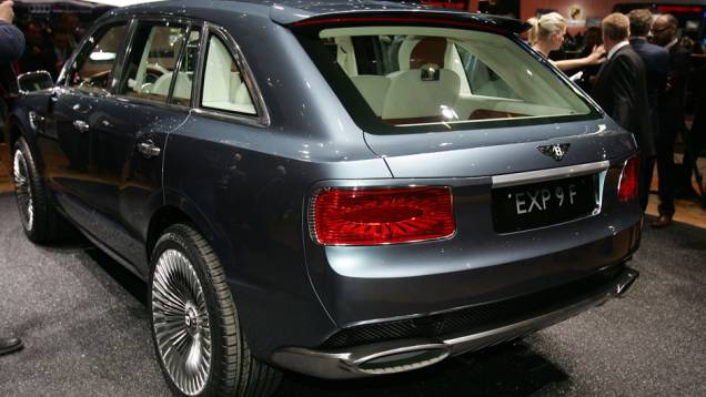Bentley EXP 9F <a href="https://quatrorodas.abril.com.br/saloes/genebra/2012/bentley-exp-9-f-678637.shtml" target="_blank" rel="migration">Leia mais</a> Bentley EXP 9F <a href="https://quatrorodas.abril.com.br/saloes/genebra/2012/bentley-exp-9-f-678637.shtml" target="_blank" rel="migration">Leia mais</a>