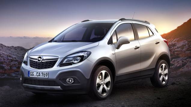 Mokka terá três opções de motorização, sendo duas movidas a gasolina (1.4 Turbo de 140 cv e 1.6 de 115 cv) e outra abastecida a diesel (1.7 CDTI, com 130 cv) | <a href="https://quatrorodas.abril.com.br/saloes/genebra/2012/opel-mokka-concept-678516.shtml" rel="migration">Lei</a>