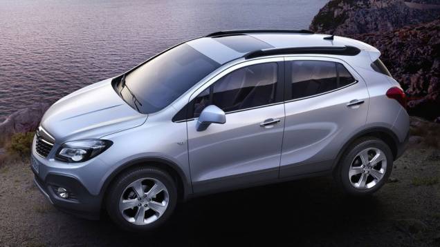 Versões com motores 1.4 e 1.7 poderão ser encomendadas com câmbio manual ou automático, ambos com seis marchas | <a href="https://quatrorodas.abril.com.br/saloes/genebra/2012/opel-mokka-concept-678516.shtml" rel="migration">Leia mais</a> Versões com motores 1.4 e 1.7 poderão ser encomendadas com câmbio manual ou automático, ambos com seis marchas | <a href="https://quatrorodas.abril.com.br/saloes/genebra/2012/opel-mokka-concept-678516.shtml" rel="migration">Leia mais</a>