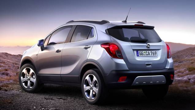 Mokka terá faróis adaptativos com iluminação bi-xenon e a avançada tecnologia Opel Eye, que reconhece placas de trânsito | <a href="https://quatrorodas.abril.com.br/saloes/genebra/2012/opel-mokka-concept-678516.shtml" rel="migration">Leia mais</a> Mokka terá faróis adaptativos com iluminação bi-xenon e a avançada tecnologia Opel Eye, que reconhece placas de trânsito | <a href="https://quatrorodas.abril.com.br/saloes/genebra/2012/opel-mokka-concept-678516.shtml" rel="migration">Leia mais</a>