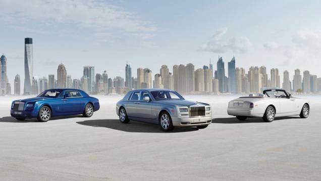 Modelos são expostos em Genebra, na Suíça | <a href="https://quatrorodas.abril.com.br/saloes/genebra/2012/rolls-royce-phantom-2013-678699.shtml" rel="migration">Leia mais</a> Modelos são expostos em Genebra, na Suíça | <a href="https://quatrorodas.abril.com.br/saloes/genebra/2012/rolls-royce-phantom-2013-678699.shtml" rel="migration">Leia mais</a>