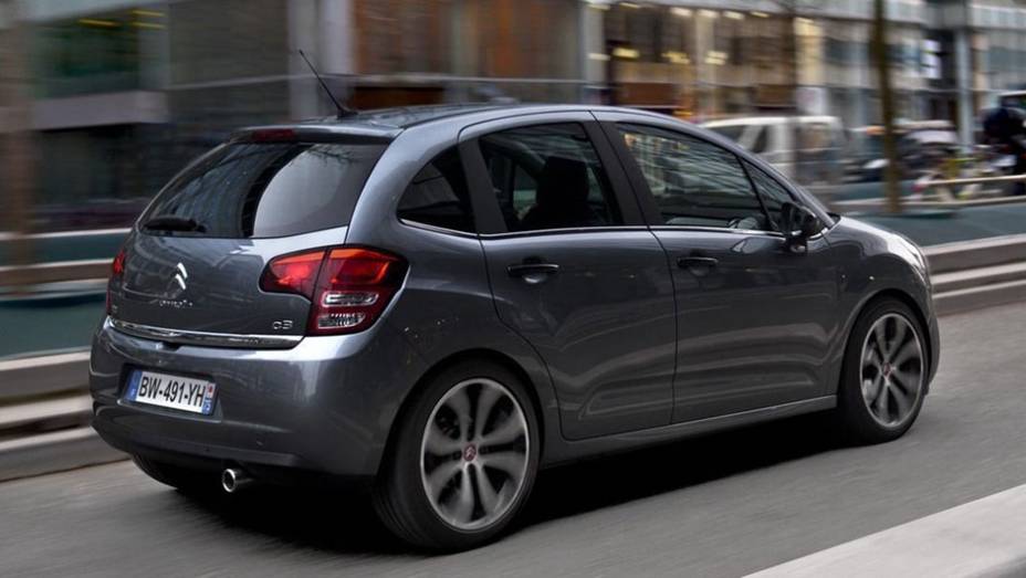 Motores a diesel são de 92 e 122 cv