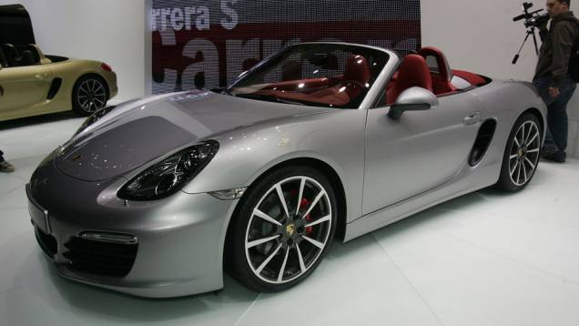 Porsche Boxster S | <a href="https://quatrorodas.abril.com.br/saloes/genebra/2012/porsche-boxster-678698.shtml" rel="migration">Leia mais</a> Porsche Boxster S | <a href="https://quatrorodas.abril.com.br/saloes/genebra/2012/porsche-boxster-678698.shtml" rel="migration">Leia mais</a>