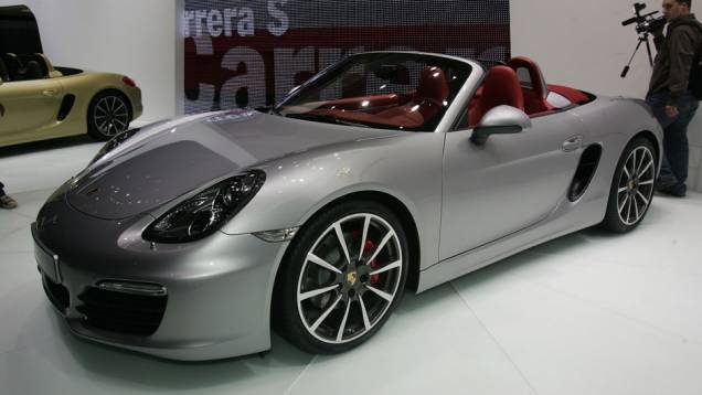 Porsche Boxster S | <a href="https://quatrorodas.abril.com.br/saloes/genebra/2012/porsche-boxster-678698.shtml" rel="migration">Leia mais</a>