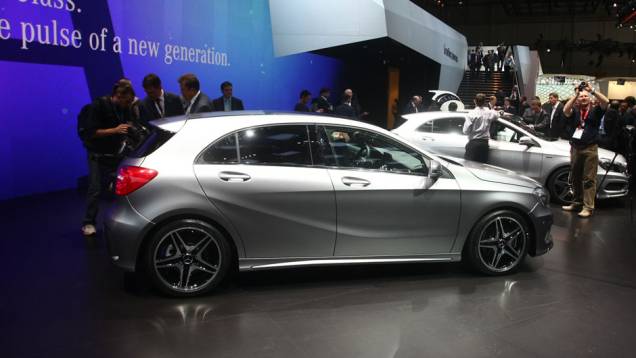 Mercedes Classe A | <a href="https://quatrorodas.abril.com.br/saloes/genebra/2012/mercedes-benz-classe-678631.shtml" rel="migration">Leia mais</a>