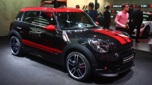 Mini Countryman John Cooper Works | <a href="https://quatrorodas.abril.com.br/saloes/genebra/2012/mini-countryman-jcw-678511.shtml" rel="migration">Leia mais</a>