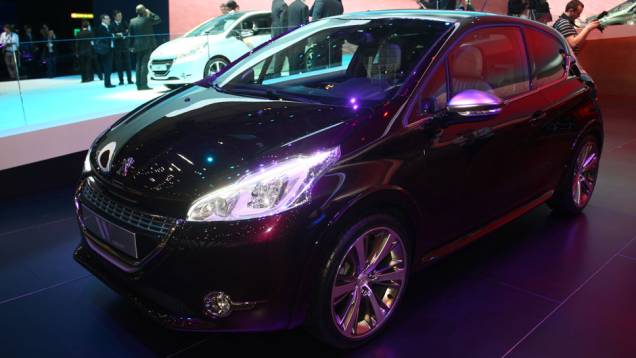 Peugeot XY Concept | <a href="https://quatrorodas.abril.com.br/saloes/genebra/2012/peugeot-xy-678826.shtml" rel="migration">Leia mais</a> Peugeot XY Concept | <a href="https://quatrorodas.abril.com.br/saloes/genebra/2012/peugeot-xy-678826.shtml" rel="migration">Leia mais</a>