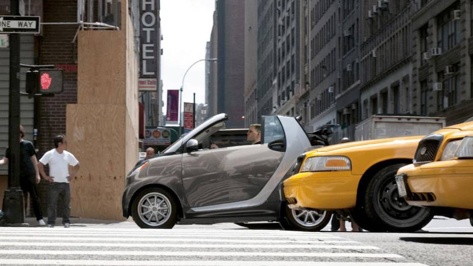 Valor começa em 10.725 euros | <a href="https://quatrorodas.abril.com.br/saloes/genebra/2012/smart-fortwo-2013-678533.shtml" rel="migration">Leia mais</a>