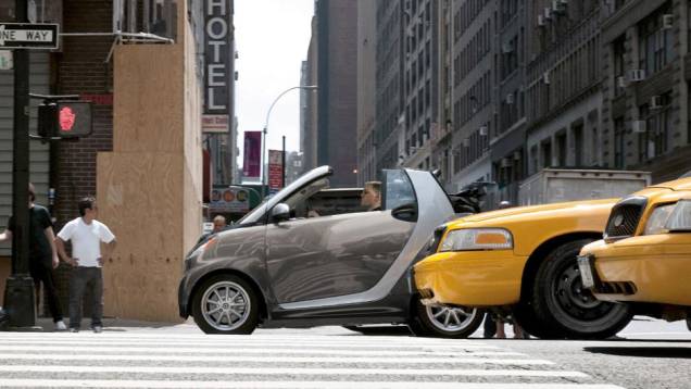 Valor começa em 10.725 euros | <a href="https://quatrorodas.abril.com.br/saloes/genebra/2012/smart-fortwo-2013-678533.shtml" rel="migration">Leia mais</a> Valor começa em 10.725 euros | <a href="https://quatrorodas.abril.com.br/saloes/genebra/2012/smart-fortwo-2013-678533.shtml" rel="migration">Leia mais</a>