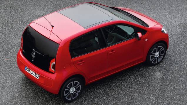 Up! com 5 portas também será fabricado no Brasil | <a href="https://quatrorodas.abril.com.br/saloes/genebra/2012/volkswagen-up-5p-678521.shtml" rel="migration">Leia mais</a>