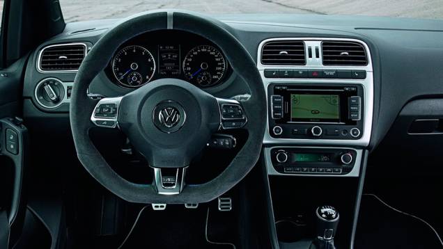 | <a href="https://quatrorodas.abril.com.br/noticias/vw-revela-polo-wrc-street-321627_p.shtml" rel="migration">Leia mais</a> | <a href="https://quatrorodas.abril.com.br/noticias/vw-revela-polo-wrc-street-321627_p.shtml" rel="migration">Leia mais</a>