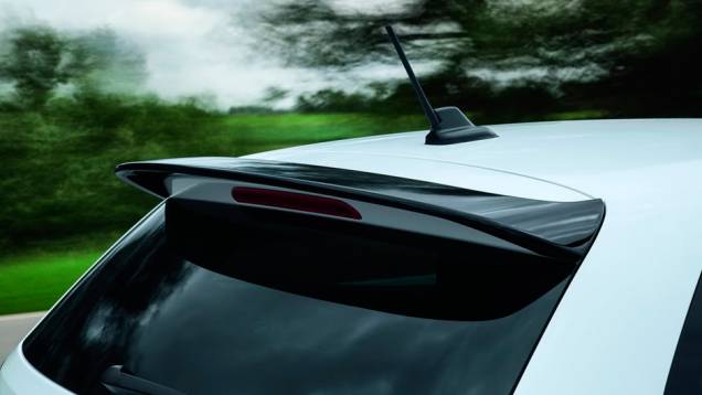 | <a href="https://quatrorodas.abril.com.br/noticias/vw-revela-polo-wrc-street-321627_p.shtml" rel="migration">Leia mais</a> | <a href="https://quatrorodas.abril.com.br/noticias/vw-revela-polo-wrc-street-321627_p.shtml" rel="migration">Leia mais</a>