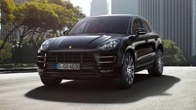 Nova aposta da Porsche, o SUV compacto Macan deve chegar às concessionárias brasileiras em abril. Serão três opções de motor: 3.0 V6 a gasolina, 3.0 V6 a diesel e 3.6 V6