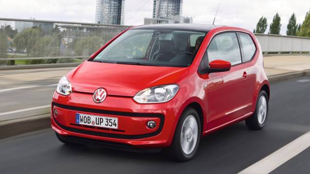 Com previsão de lançamento para o primeiro trimestre de 2014, o VW Up! entrará no segmento de carros populares da Volkswagen, com preço entre 25 e 28 mil reais Com previsão de lançamento para o primeiro trimestre de 2014, o VW Up! entrará no segmento de carros populares da Volkswagen, com preço entre 25 e 28 mil reais