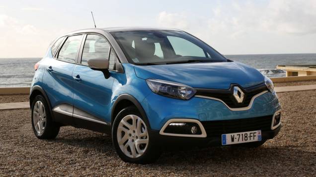O Captur, SUV compacto da Renault, deve vir importado da França para o Brasil em 2014. A configuração do modelo que virá para cá ainda não foi confirmada, assim como o preço O Captur, SUV compacto da Renault, deve vir importado da França para o Brasil em 2014. A configuração do modelo que virá para cá ainda não foi confirmada, assim como o preço