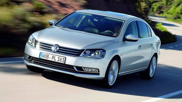 10º VW Passat: Vendas em 2012: 195.617 | Vendas em 2011: 235.852 | Variação: -17,1%
