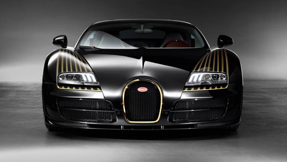 O modelo tem a cor preta com detalhes em dourado, enquanto... | <a href="https://quatrorodas.abril.com.br/noticias/saloes/pequim-2014/bugatti-lanca-veyron-grand-sport-vitesse-black-bess-779340.shtml" rel="migration">Leia mais</a>