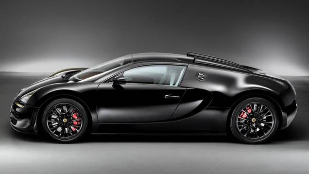 Cada unidade terá o valor de € 2,15 milhões. | <a href="https://quatrorodas.abril.com.br/noticias/saloes/pequim-2014/bugatti-lanca-veyron-grand-sport-vitesse-black-bess-779340.shtml" rel="migration">Leia mais</a>