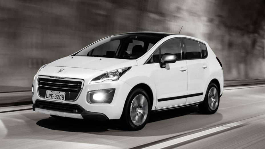 Menos de um ano após sua apresentação na Europa, o novo 3008 chega ao Brasil | <a href="https://quatrorodas.abril.com.br/noticias/fabricantes/novo-peugeot-3008-chega-ao-brasil-783426.shtml" rel="migration">Leia mais</a>