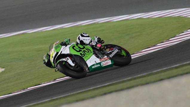 O compatriota Álvaro Bautista ficou na segunda colocação, seguido pelo inglês Bradley Smith. | <a href="https://quatrorodas.abril.com.br/moto/noticias/marc-marquez-pole-primeira-etapa-ano-motogp-777577.shtml" rel="migration">Leia mais</a> O compatriota Álvaro Bautista ficou na segunda colocação, seguido pelo inglês Bradley Smith. | <a href="https://quatrorodas.abril.com.br/moto/noticias/marc-marquez-pole-primeira-etapa-ano-motogp-777577.shtml" rel="migration">Leia mais</a>