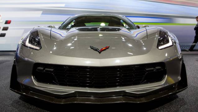 Chevrolet Corvette Z06 | <a href="https://quatrorodas.abril.com.br/noticias/fabricantes/gm-revela-corvette-z06-conversivel-779627.shtml" rel="migration">Leia mais</a>