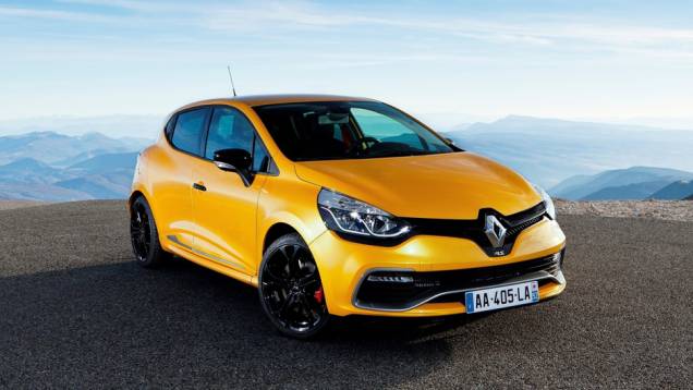 Portugal:Renault Clio: 2.338 unidades, Peugeot 208: 1.974 unidades e Renault Megane: 1.708 unidades