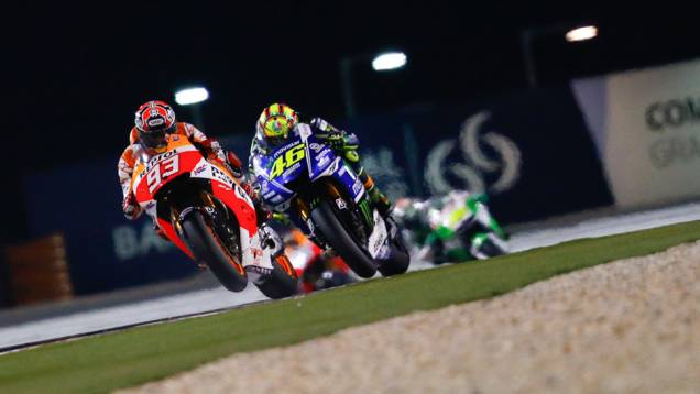 Galeria de Quatro Rodas da MotoGP - Catar (domingo) | <a href="https://quatrorodas.abril.com.br/moto/noticias/prova-disputada-marquez-segura-pressao-rossi-vence-catar-777551.shtml" rel="migration">Leia mais</a> Galeria de Quatro Rodas da MotoGP - Catar (domingo) | <a href="https://quatrorodas.abril.com.br/moto/noticias/prova-disputada-marquez-segura-pressao-rossi-vence-catar-777551.shtml" rel="migration">Leia mais</a>