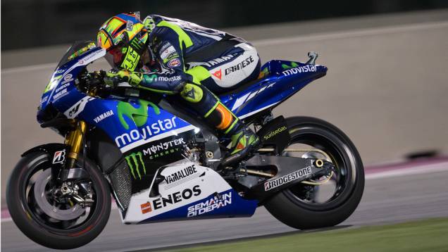 Galeria de Quatro Rodas da MotoGP - Catar (domingo) | <a href="https://quatrorodas.abril.com.br/moto/noticias/prova-disputada-marquez-segura-pressao-rossi-vence-catar-777551.shtml" rel="migration">Leia mais</a> Galeria de Quatro Rodas da MotoGP - Catar (domingo) | <a href="https://quatrorodas.abril.com.br/moto/noticias/prova-disputada-marquez-segura-pressao-rossi-vence-catar-777551.shtml" rel="migration">Leia mais</a>